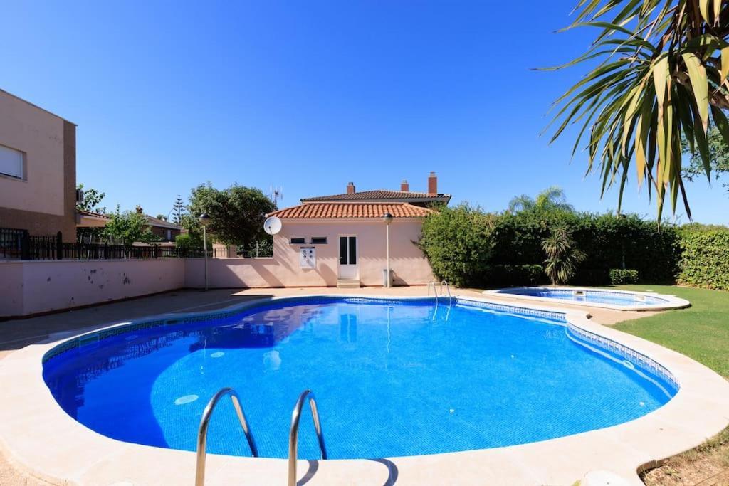 Adosado Con Jardin En Los Xalets De Salou Bagian luar foto