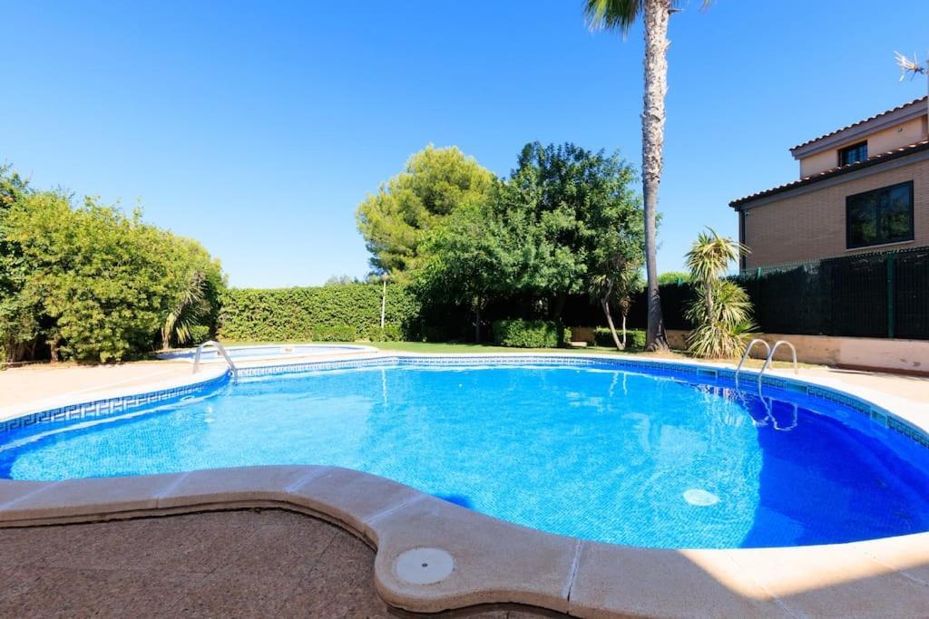 Adosado Con Jardin En Los Xalets De Salou Bagian luar foto